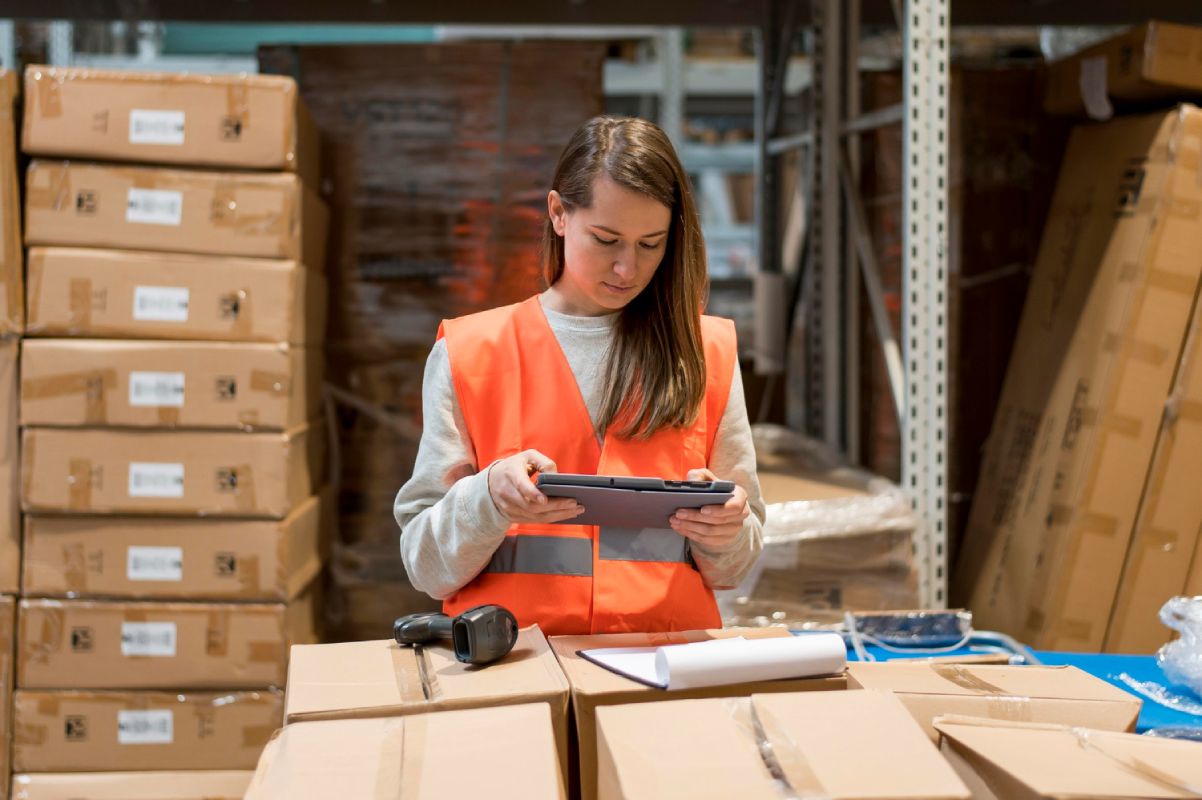 Akıllı Sistemlerle E-ticaret Lojistiği Nasıl Kolaylaştı?