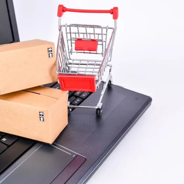 E-Ticaret Lojistiğinde Sık Yapılan 5 Kritik Hata ve Etkili Çözüm Önerileri E-Ticaret Lojistiğinde Sık Yapılan 5 Kritik Hata ve Etkili Çözüm Önerileri